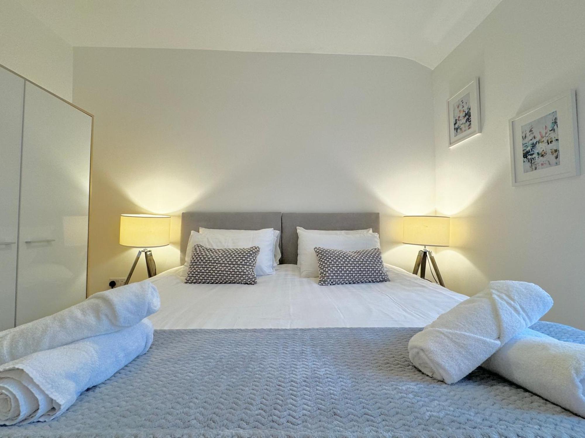 Nordic Suites Ulverston Ngoại thất bức ảnh