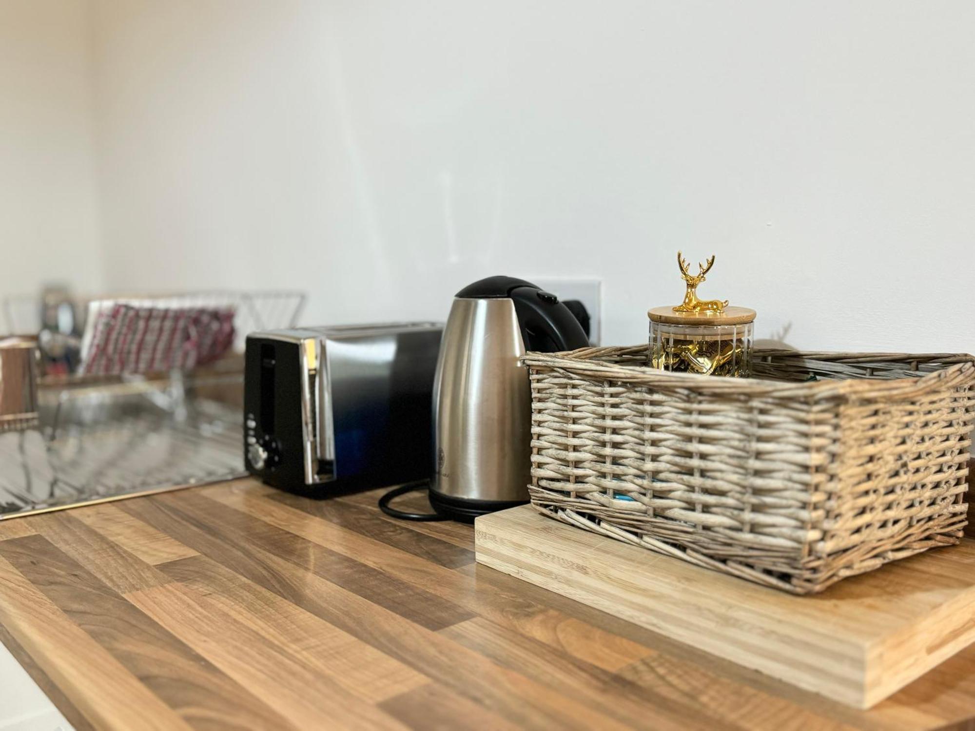 Nordic Suites Ulverston Ngoại thất bức ảnh