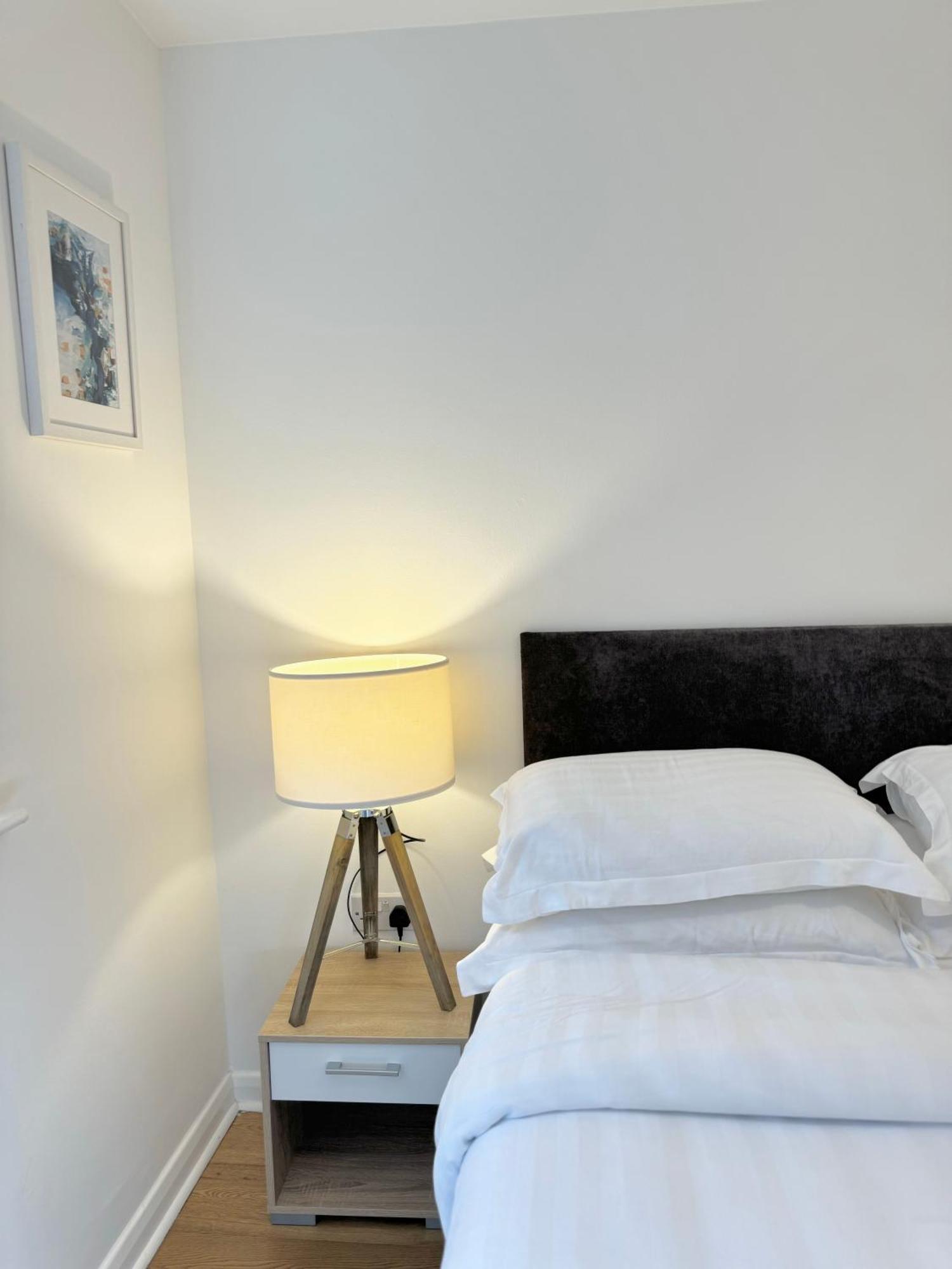 Nordic Suites Ulverston Ngoại thất bức ảnh